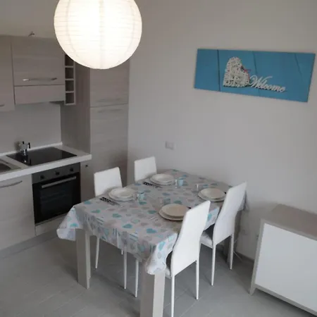 Апартаменты La Favola Di Manu Кастельсардо