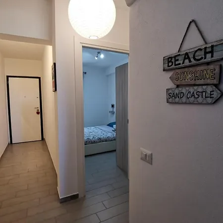 La Favola Di Manu Кастельсардо